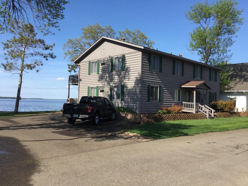10408 Squaw Point Rd, Brainerd, MN 56401