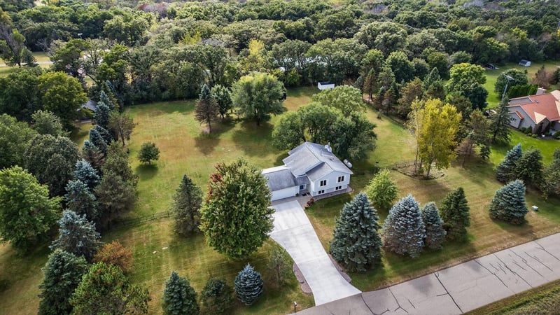 6648 Ranch View Ln SE, Eyota, MN 55934