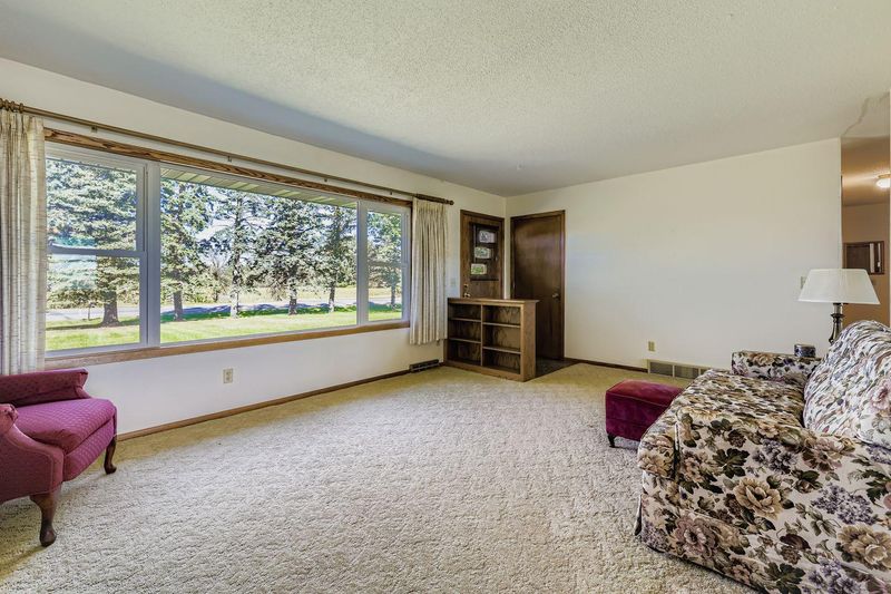 460 County Road 5 NW, Isanti, MN 55040