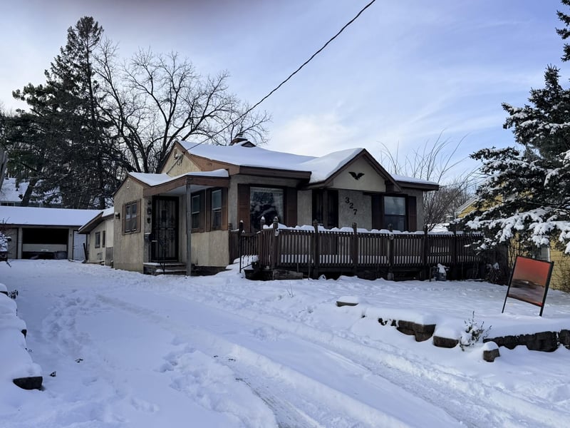 327 20th Ave Sw, Rochester, MN 55902