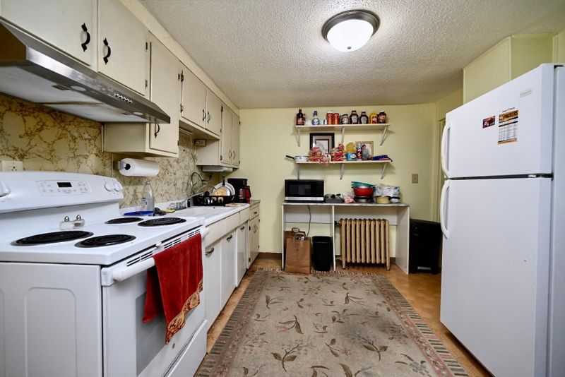 218 E 5th St, Winona, MN 55987