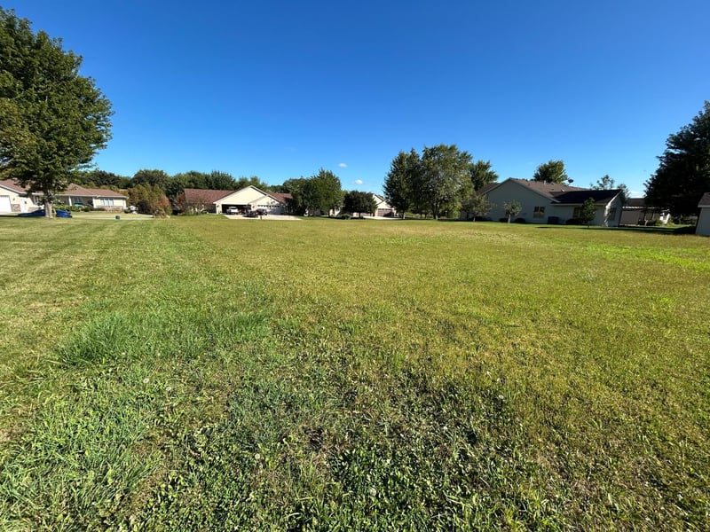 703 Simplicity Dr, Ellendale, MN 56026