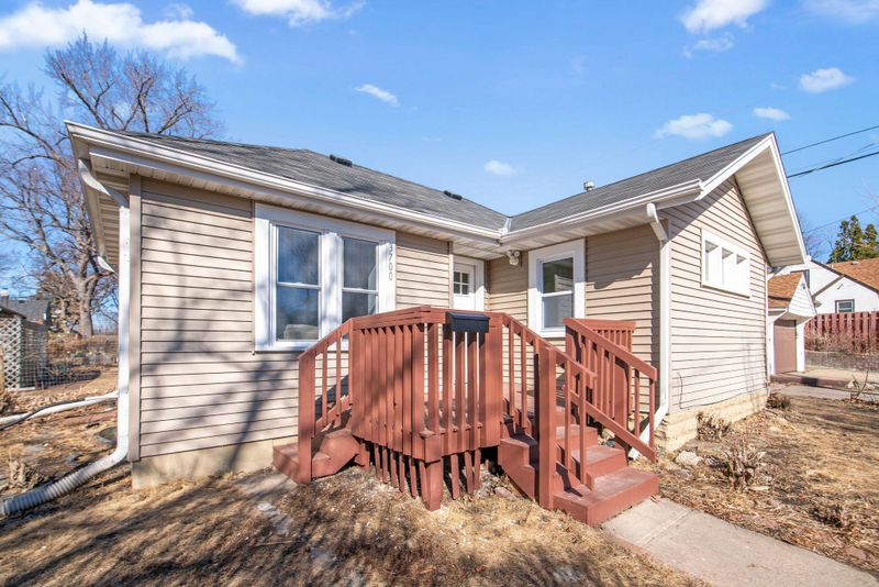 3700 Russell Ave N, Minneapolis, MN 55412