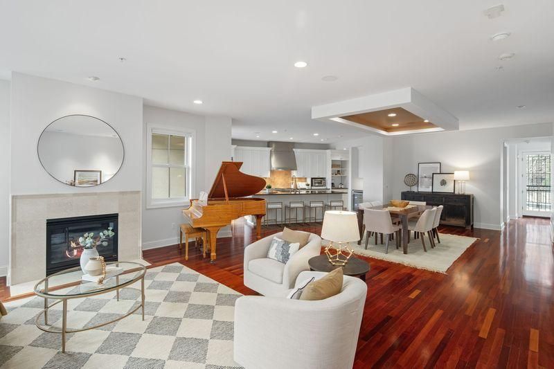 101 Main St NE #2, Minneapolis, MN 55413