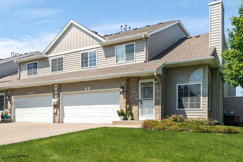 930 106th Ln NW #9NW, Coon Rapids, MN 55433