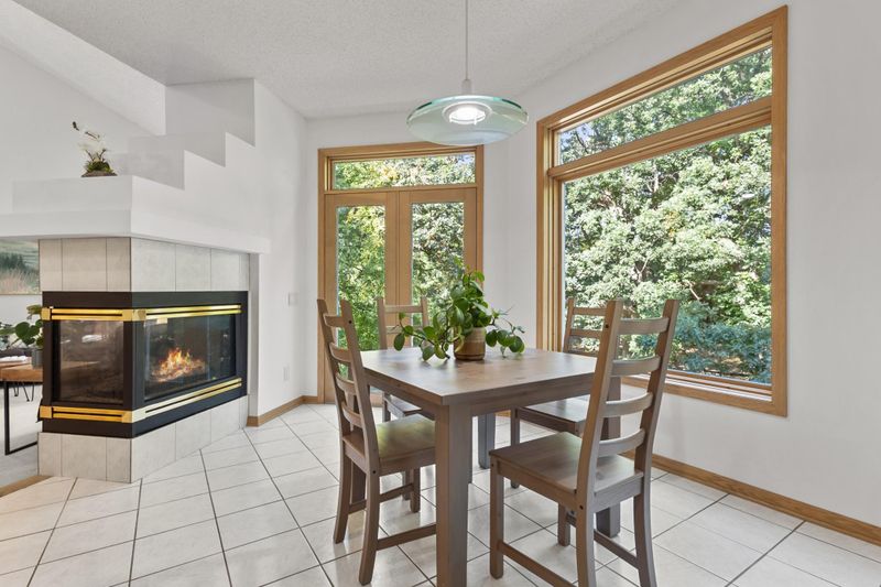 2041 Royale Dr, Eagan, MN 55122