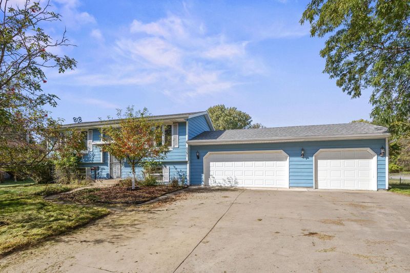 5391 Cottage Ave, White Bear Twp, MN 55110