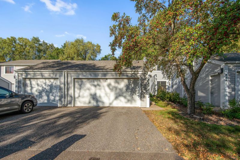4237 Sylvia Ln N, Shoreview, MN 55126