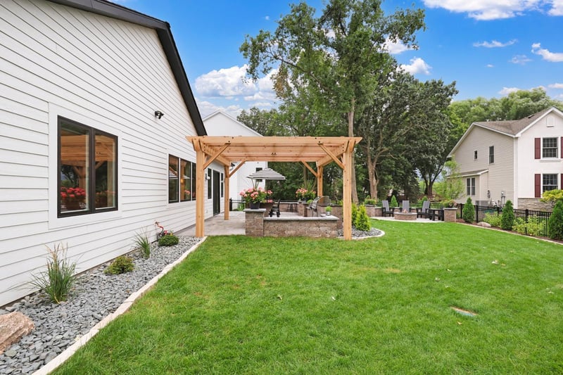 4951 Parkside Cir, Eagan, MN 55123