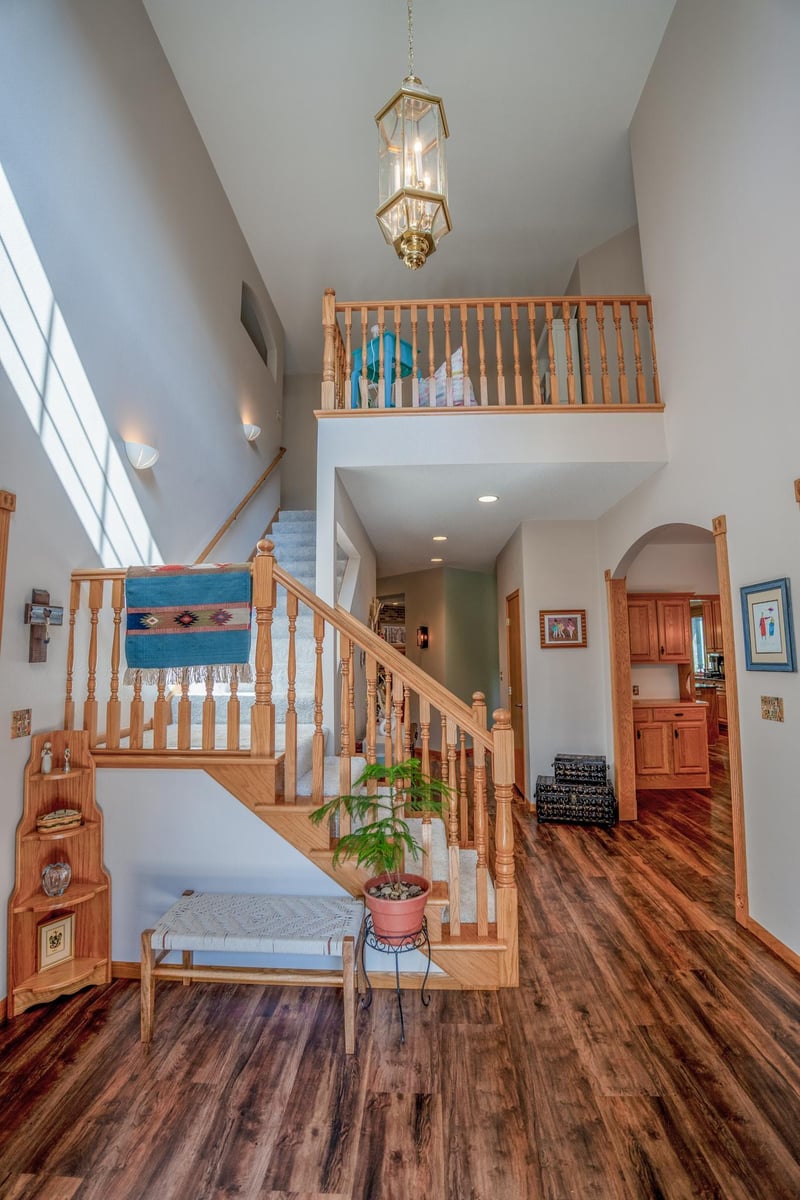 308 Country Club Dr NE, Willmar, MN 56201