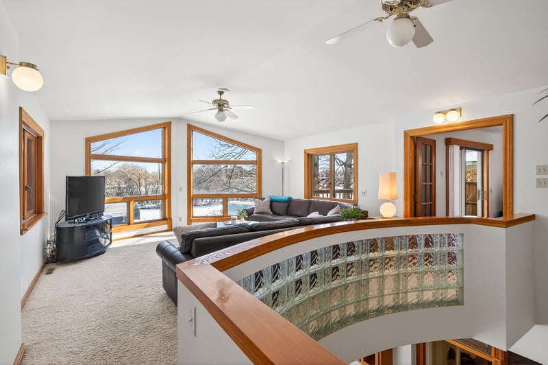 55 Interlachen Dr, Tonka Bay, MN 55331