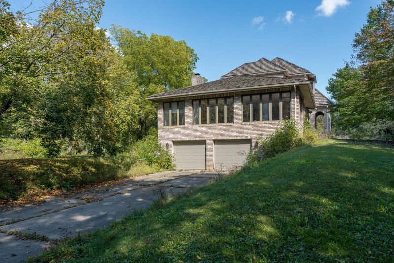 101 Pohl Rd, Mankato, MN 56001