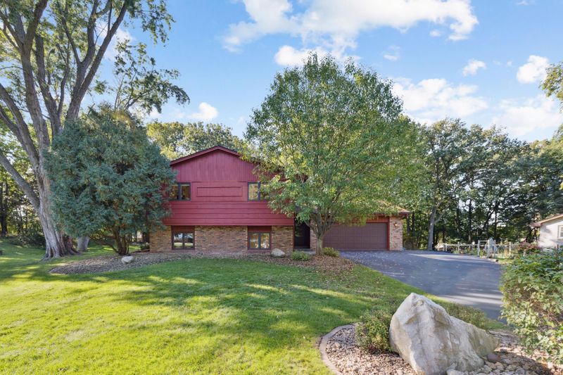 6718 Marilyn Dr, Maple Grove, MN 55369