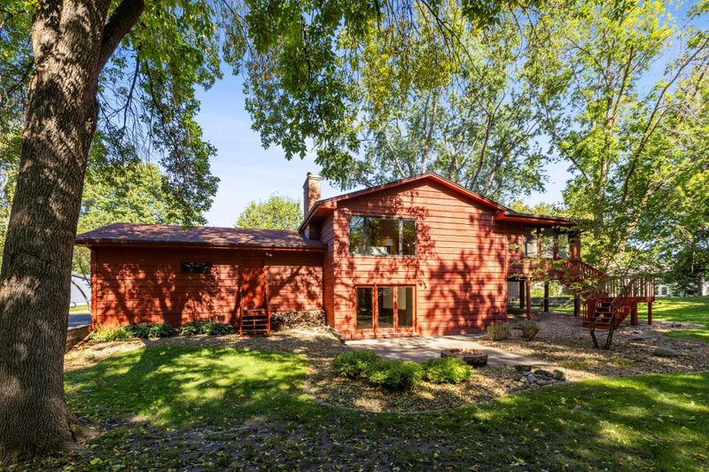 6718 Marilyn Dr, Maple Grove, MN 55369