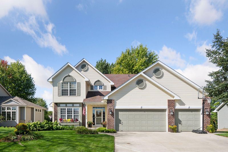 2038 Chester St, Shakopee, MN 55379