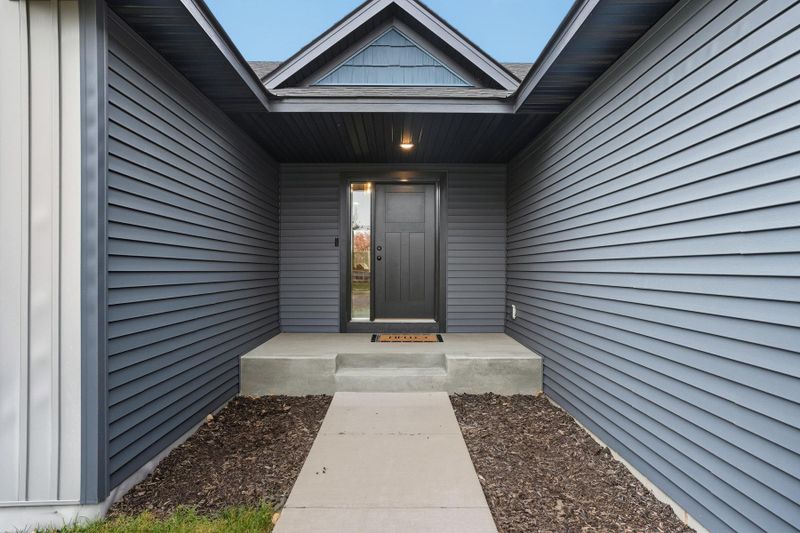 2316 11th Ave SE, Cambridge, MN 55008