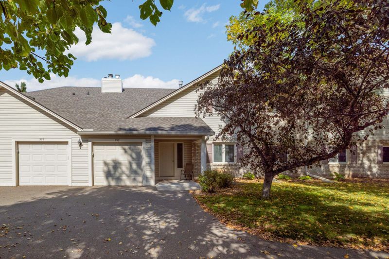 995 Greenhaven Dr #903, Vadnais Heights, MN 55127