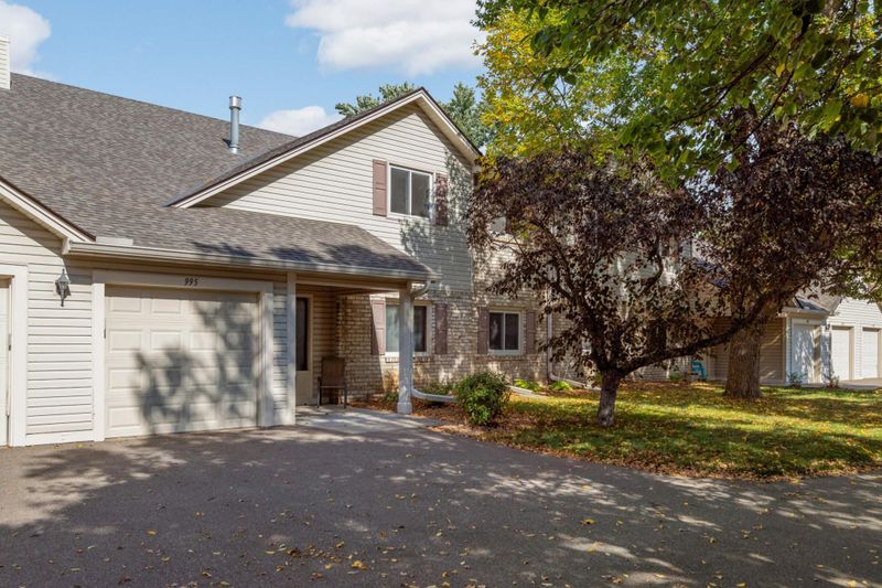 995 Greenhaven Dr #903, Vadnais Heights, MN 55127