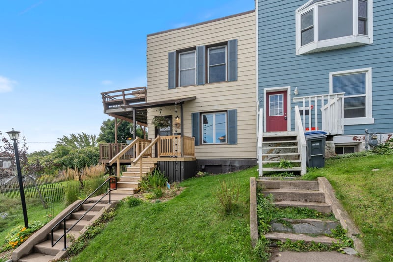 321 N 8th Ave W, Duluth, MN 55806