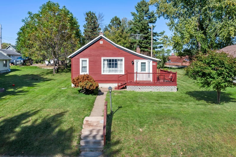 113 7th Ave, Shell Lake, WI 54871