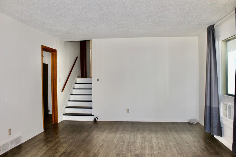 756 Rose Ave E, Saint Paul, MN 55106