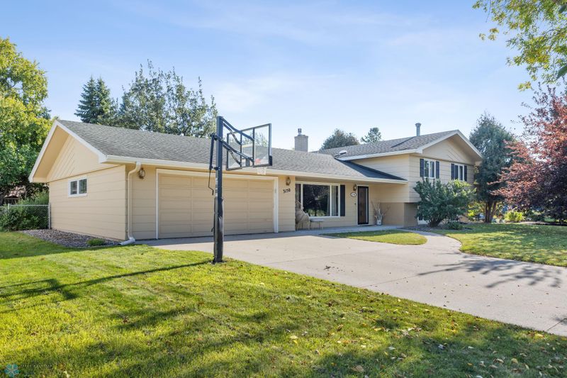 3150 Rivershore Dr, Moorhead, MN 56560