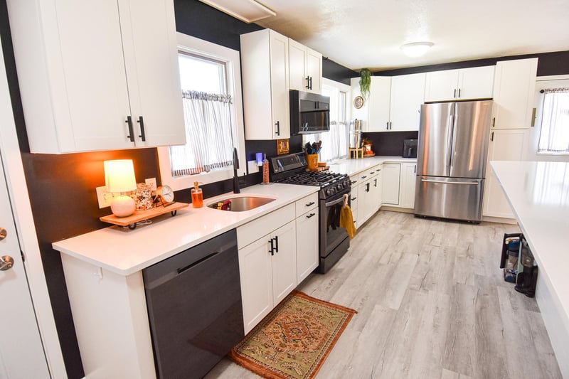 326 Crescent Ave, Crookston, MN 56716