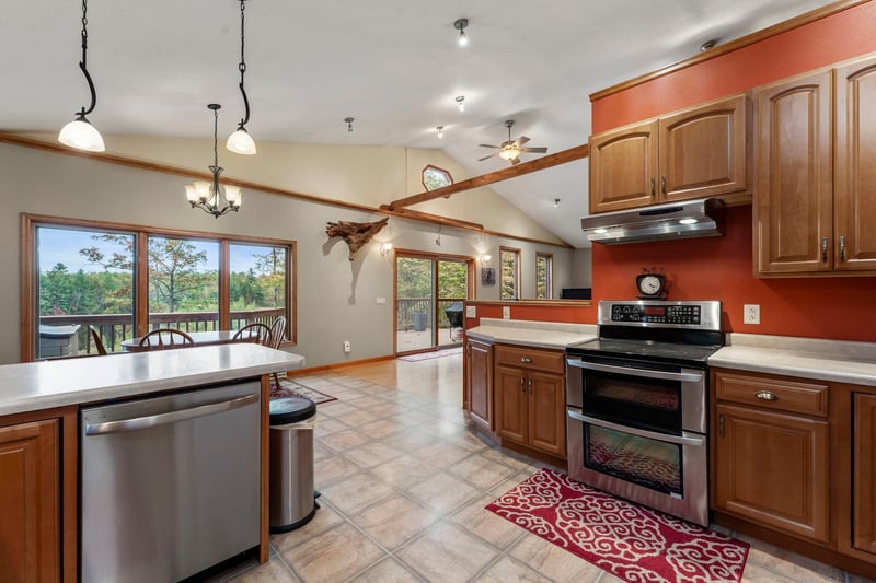 2526 7 1/4 St, Cumberland, WI 54829
