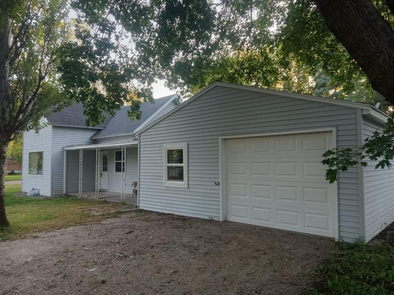 1209 14th St, Clarkfield, MN 56223