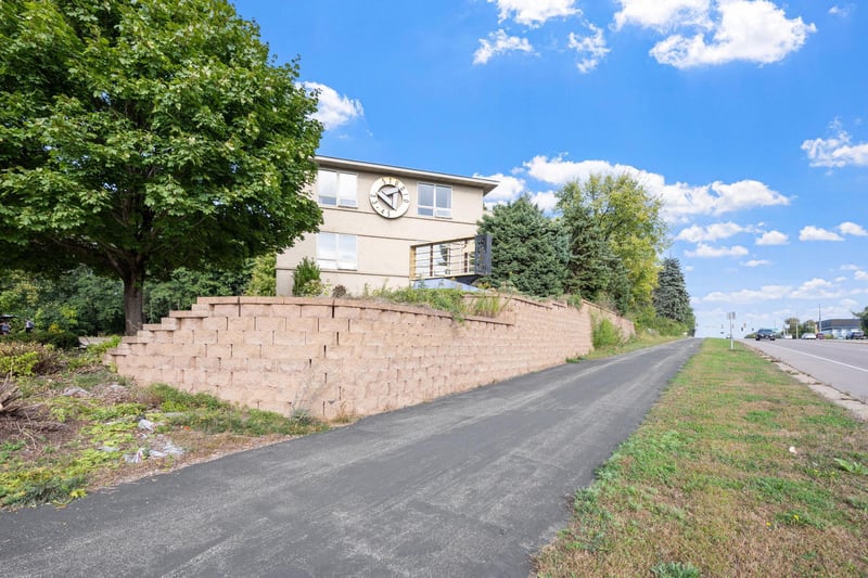 3345 Lexington Ave S #301, Eagan, MN 55121
