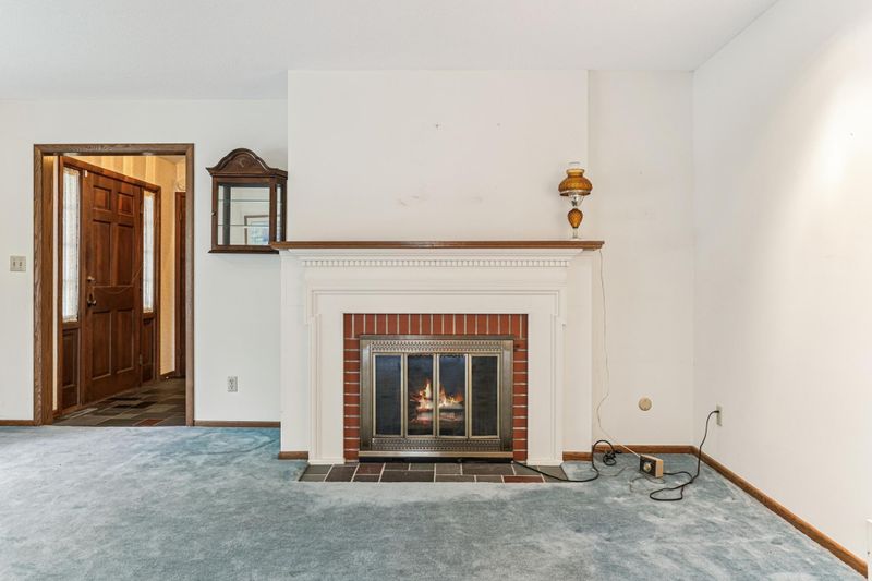 740 Hoyt Ave E, Saint Paul, MN 55106