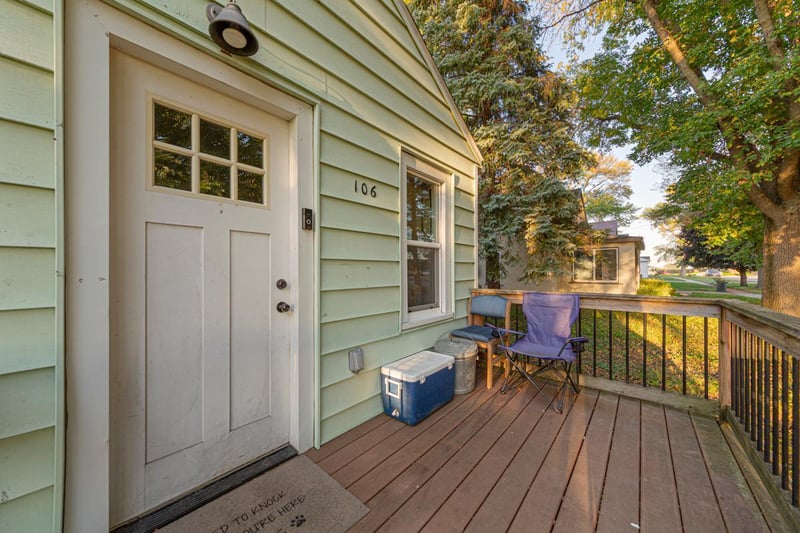 106 6th Ave E, Ellendale, MN 56026