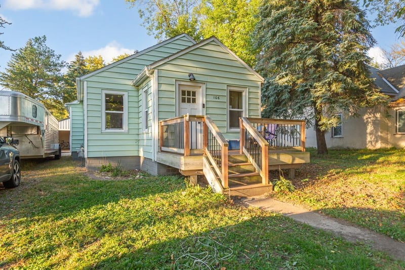 106 6th Ave E, Ellendale, MN 56026