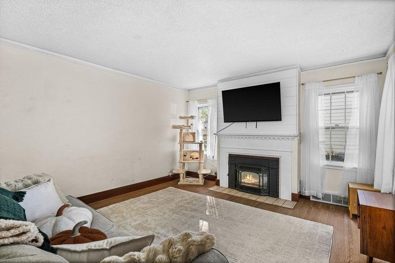 317 1st St, Sandstone, MN 55072