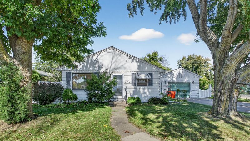 2010 Brackett Ave, Eau Claire, WI 54701