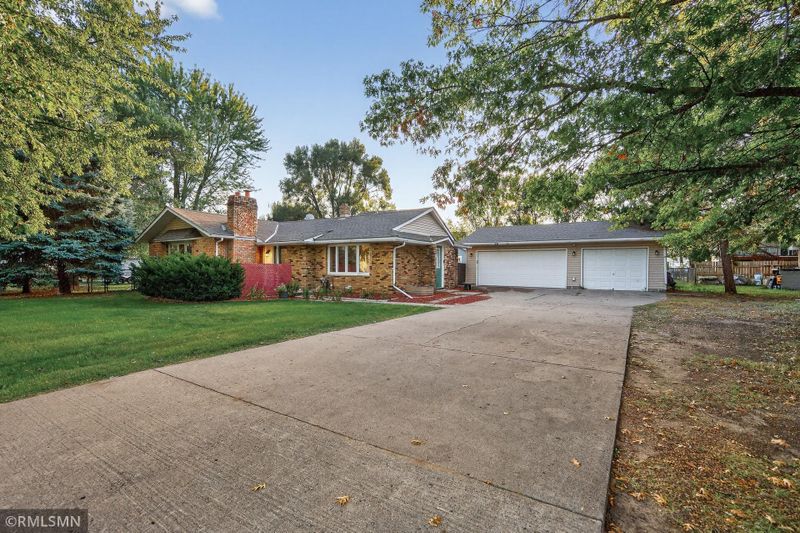 12424 Thrush St NW, Coon Rapids, MN 55448