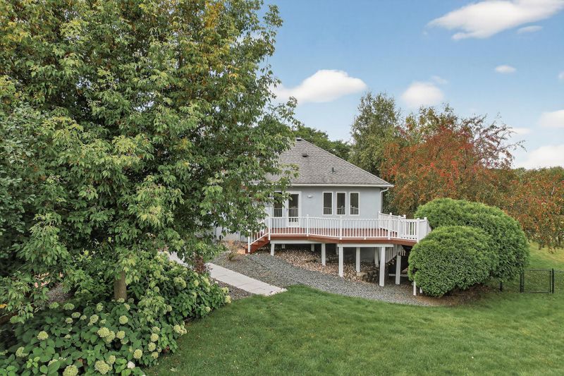 829 Jasmine Ave N, Lake Elmo, MN 55042