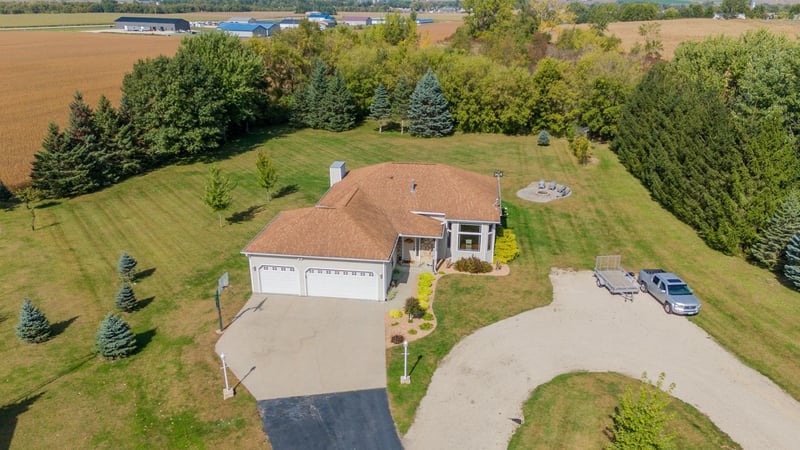 50525 287th Ave, Elgin, MN 55932