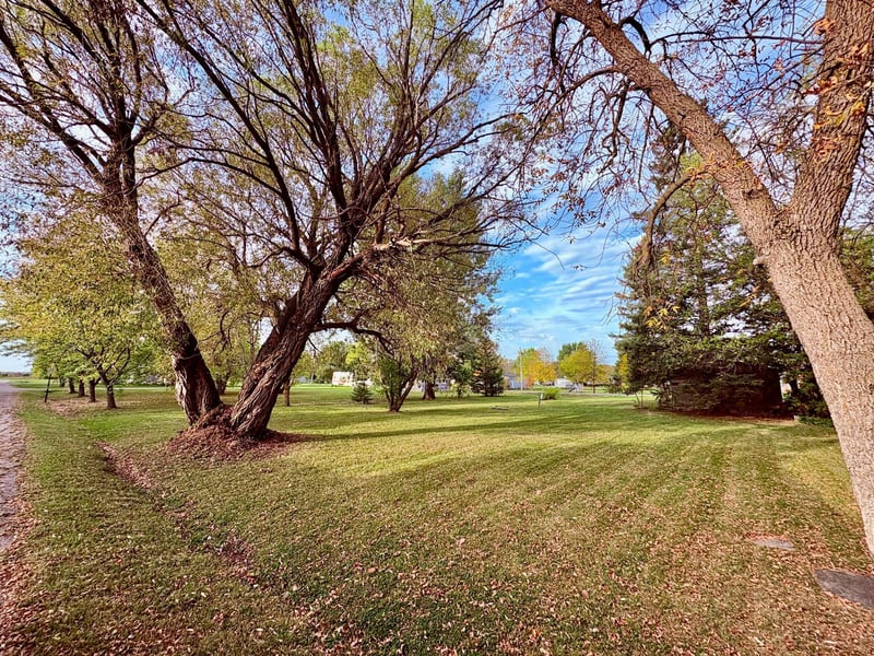 211 7th Ave SE, Baudette, MN 56623