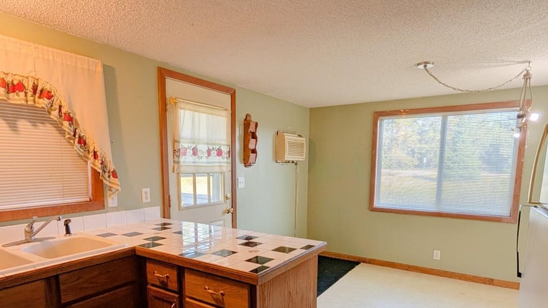 5318 Road 70, Embarrass, MN 55732