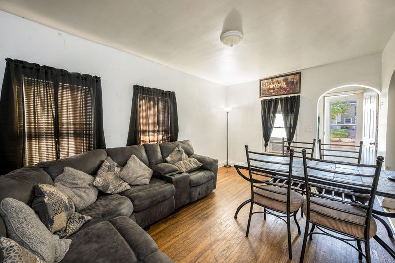 323 E 9th St, Fairmont, MN 56031