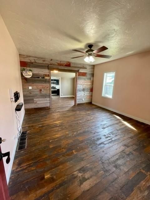 753 W King St, Winona, MN 55987