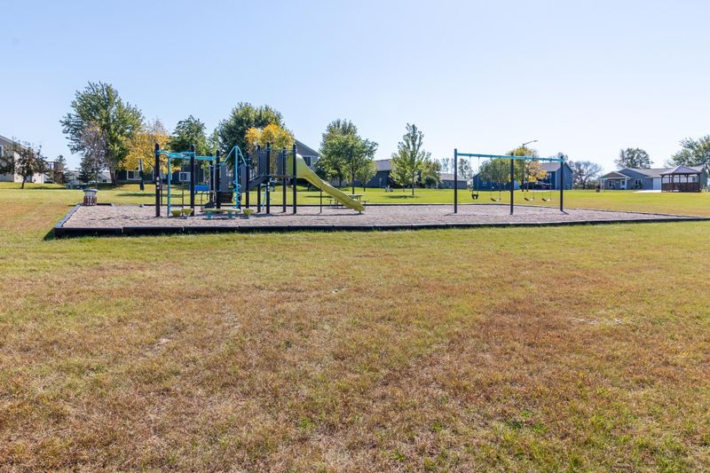 1706 Jasmine Dr, Alexandria, MN 56308