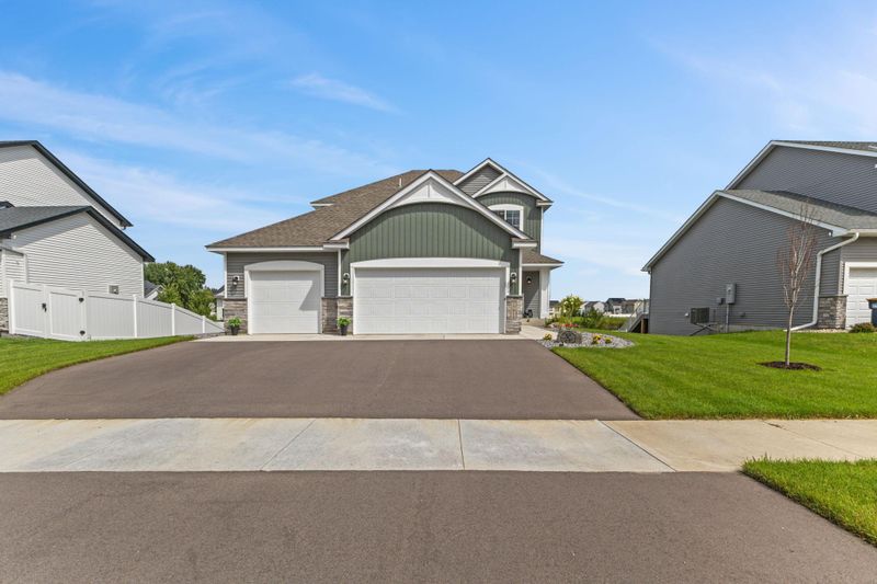 17818 Evershed Way, Lakeville, MN 55044