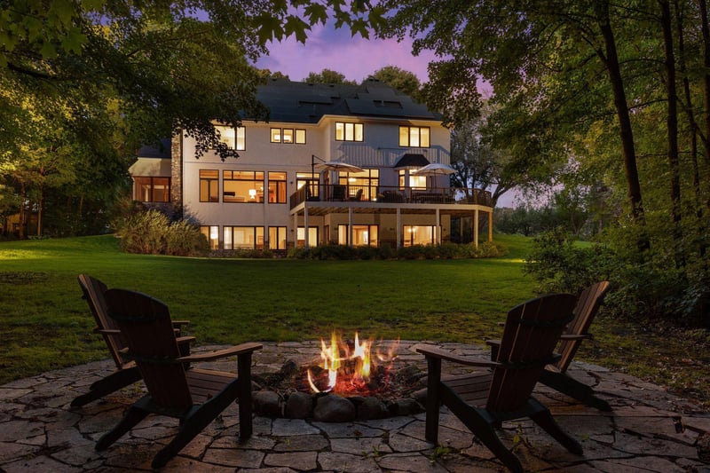 5455 Timber Trl, Independence, MN 55359