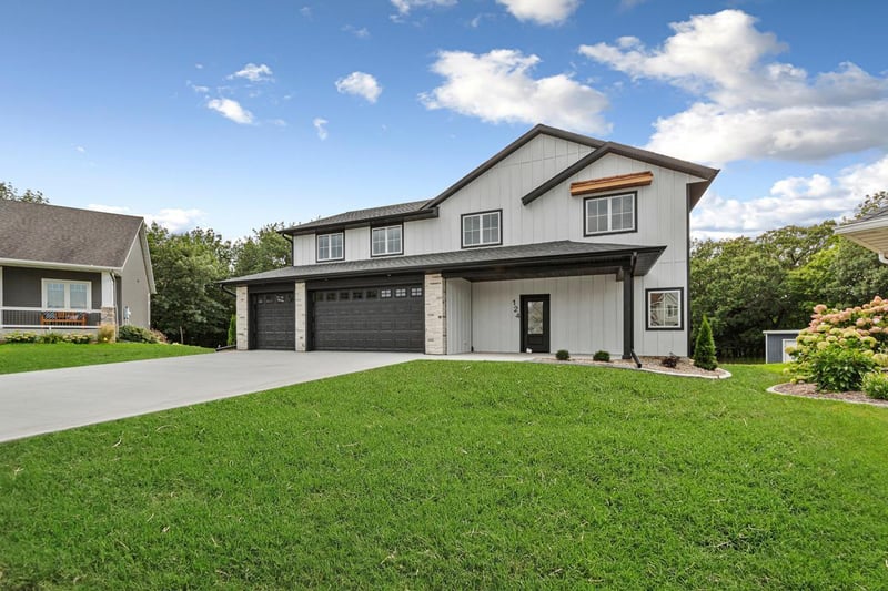 124 Joshua Ct, Mankato, MN 56001