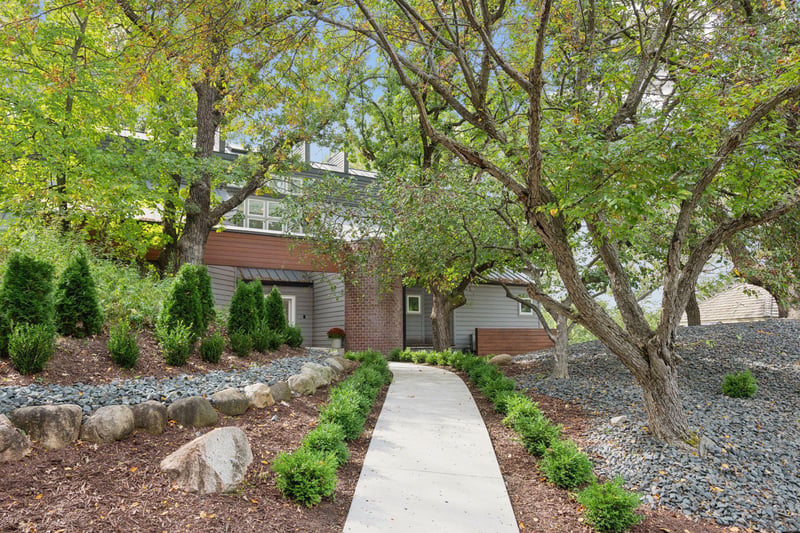 7000 Edgebrook Pl, Eden Prairie, MN 55346