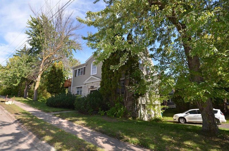 222 S 21st Ave E, Duluth, MN 55812