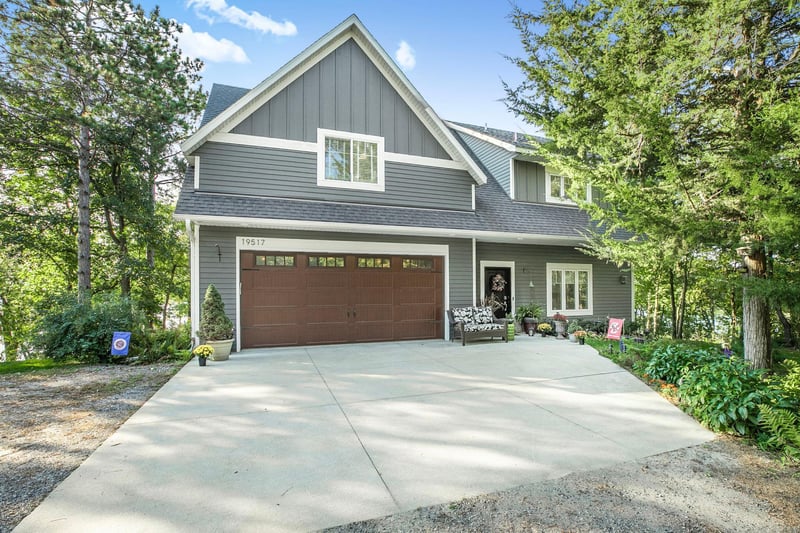 19517 Elmcrest Rd, Richmond, MN 56368