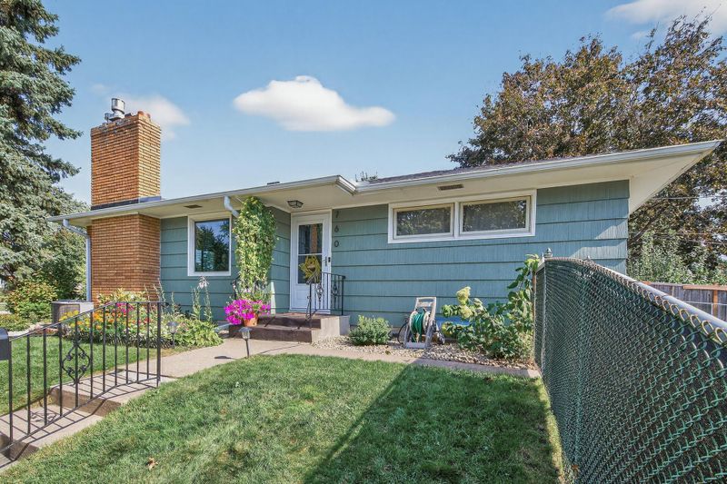 760 Wheelock Pw E, Saint Paul, MN 55106